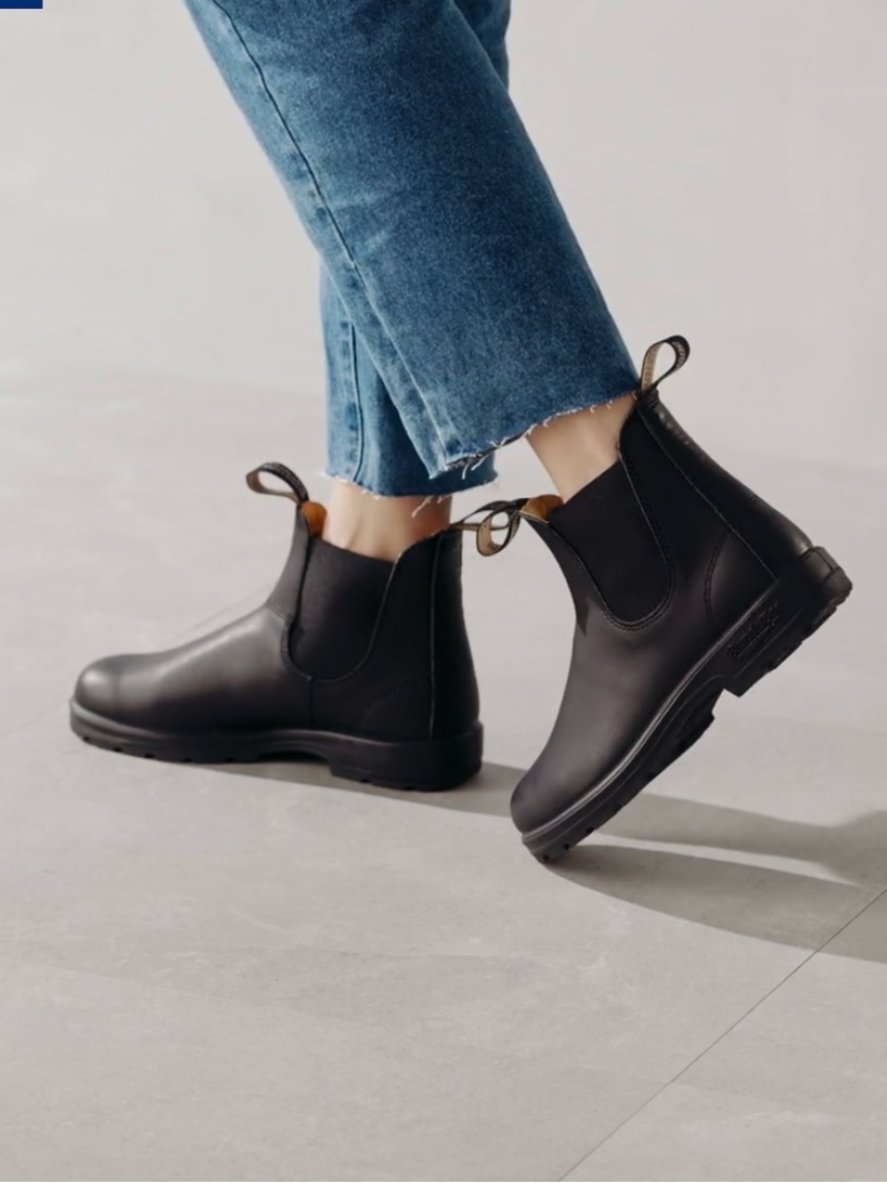 Blundstone Classic 558 Black Leather Chelsea Boots